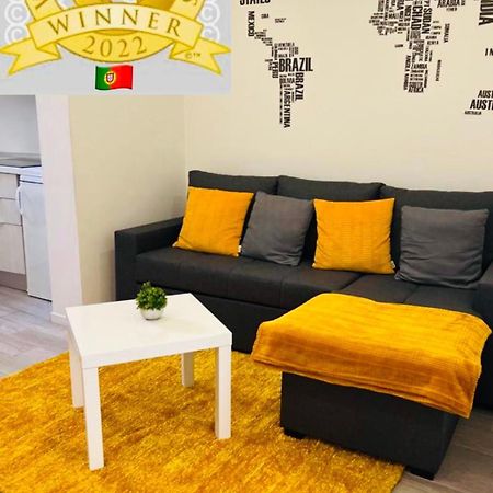 New House Design, Typical Lisbon Apartment Exterior photo
