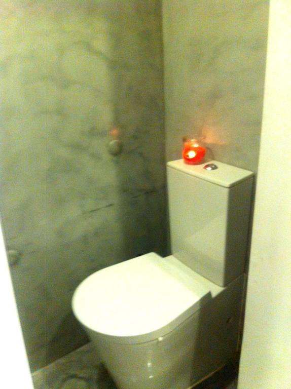 New House Design, Typical Lisbon Apartment Room photo